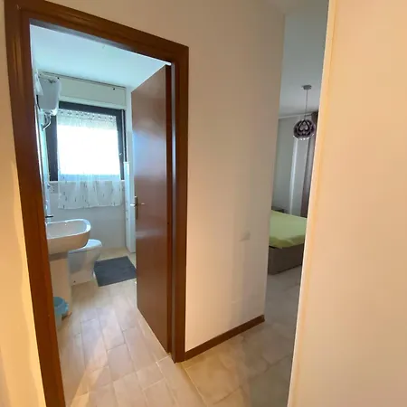 Spacious Apartment In Rome!-2